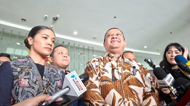 ---
Empat Hakim Dihadapkan pada Laporan Etik Terkait Kasus Nadiem Makarim

---