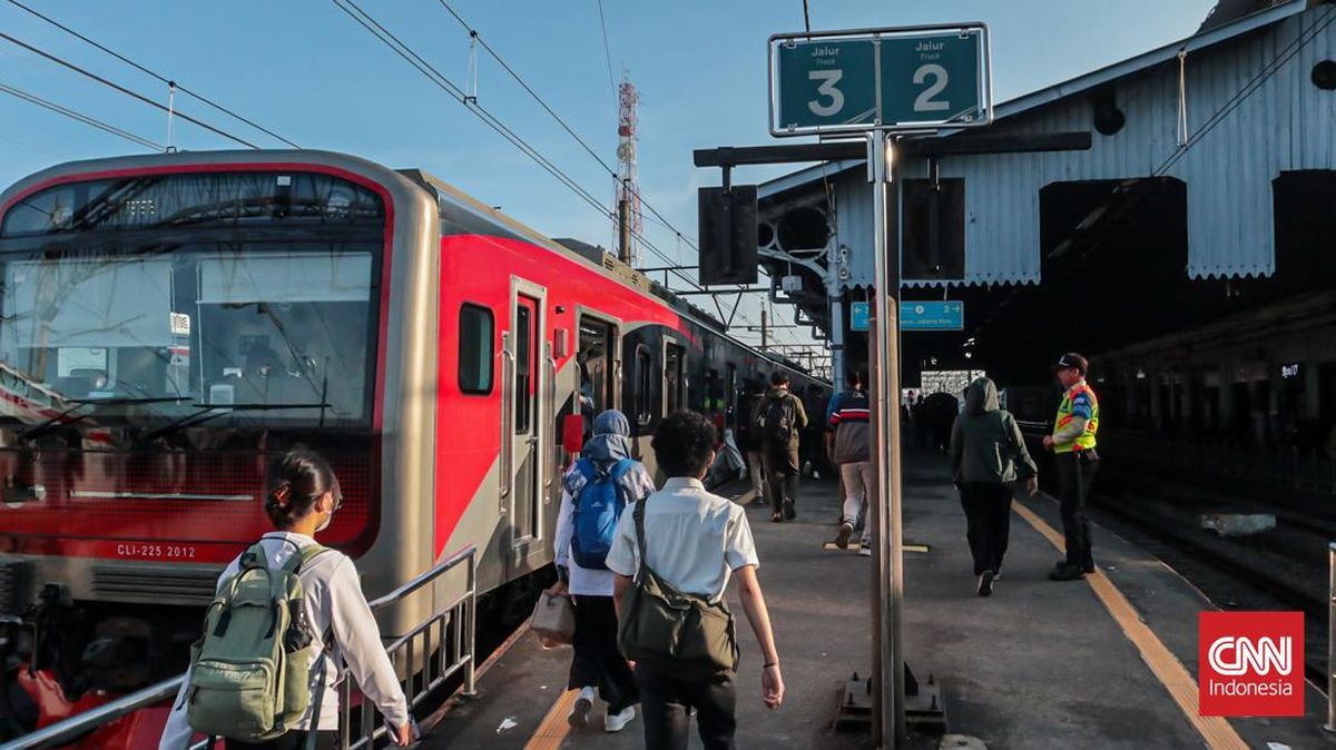 Pembatalan Tujuh Perjalanan KRL Bogor akibat Perbaikan Kereta INKA