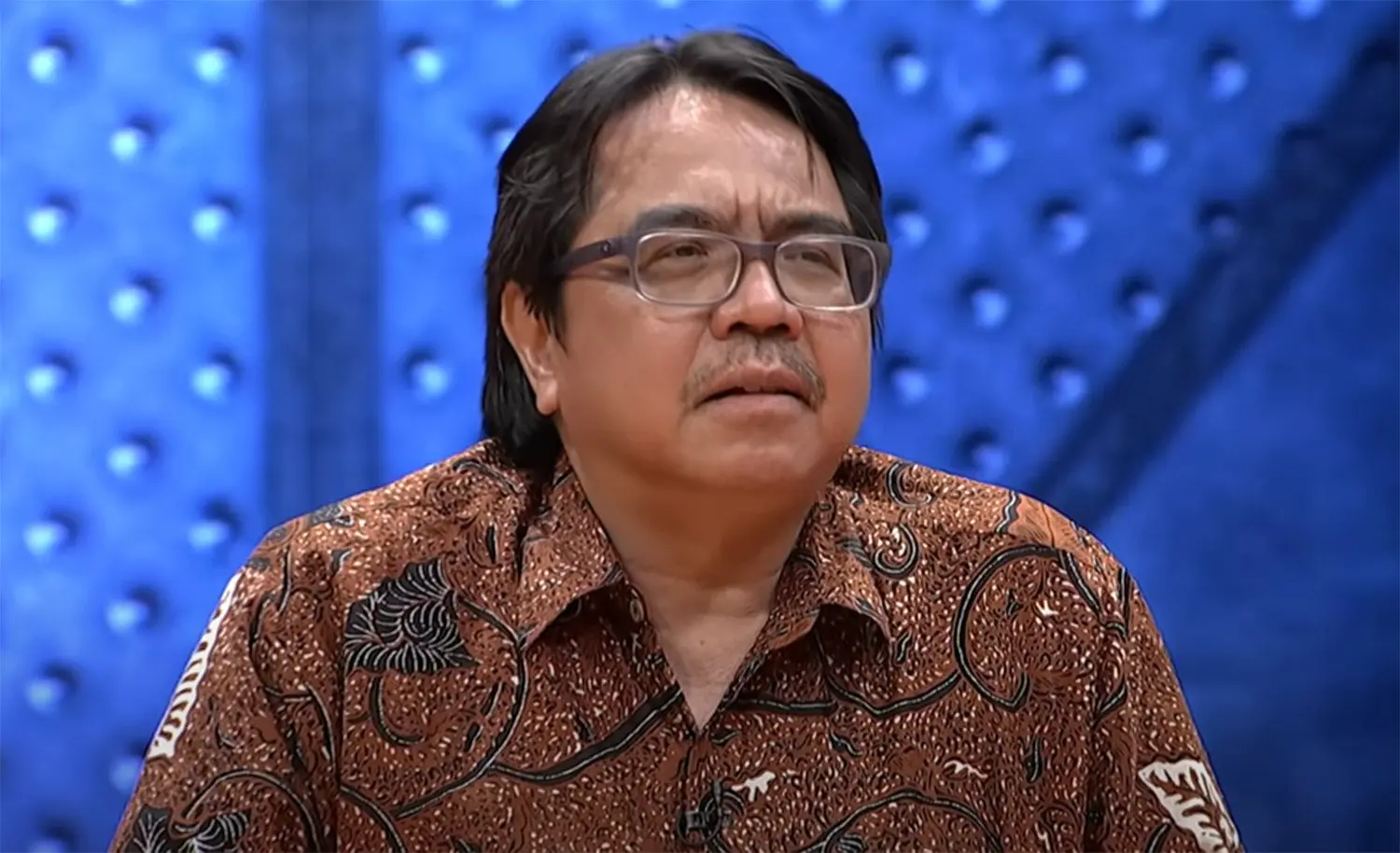 Gibran Tak Dapat Disalahkan dalam Polemik Pendidikan