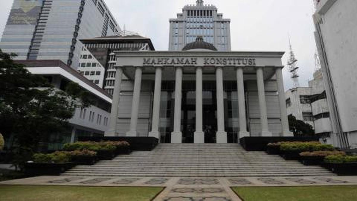 Gugatan Terhadap Aturan Kewajiban Suami Istri Diajukan ke Mahkamah Konstitusi