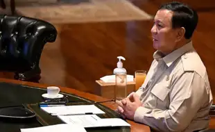 Prabowo Subianto Adakan Rapat Terbatas Bahas Kebijakan Ekonomi dan Energi Bersama 15 Menteri