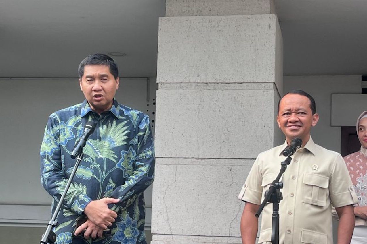 Bahlil dan Maruarar Diskusikan Pembangunan Perumahan Berbasis Energi Surya