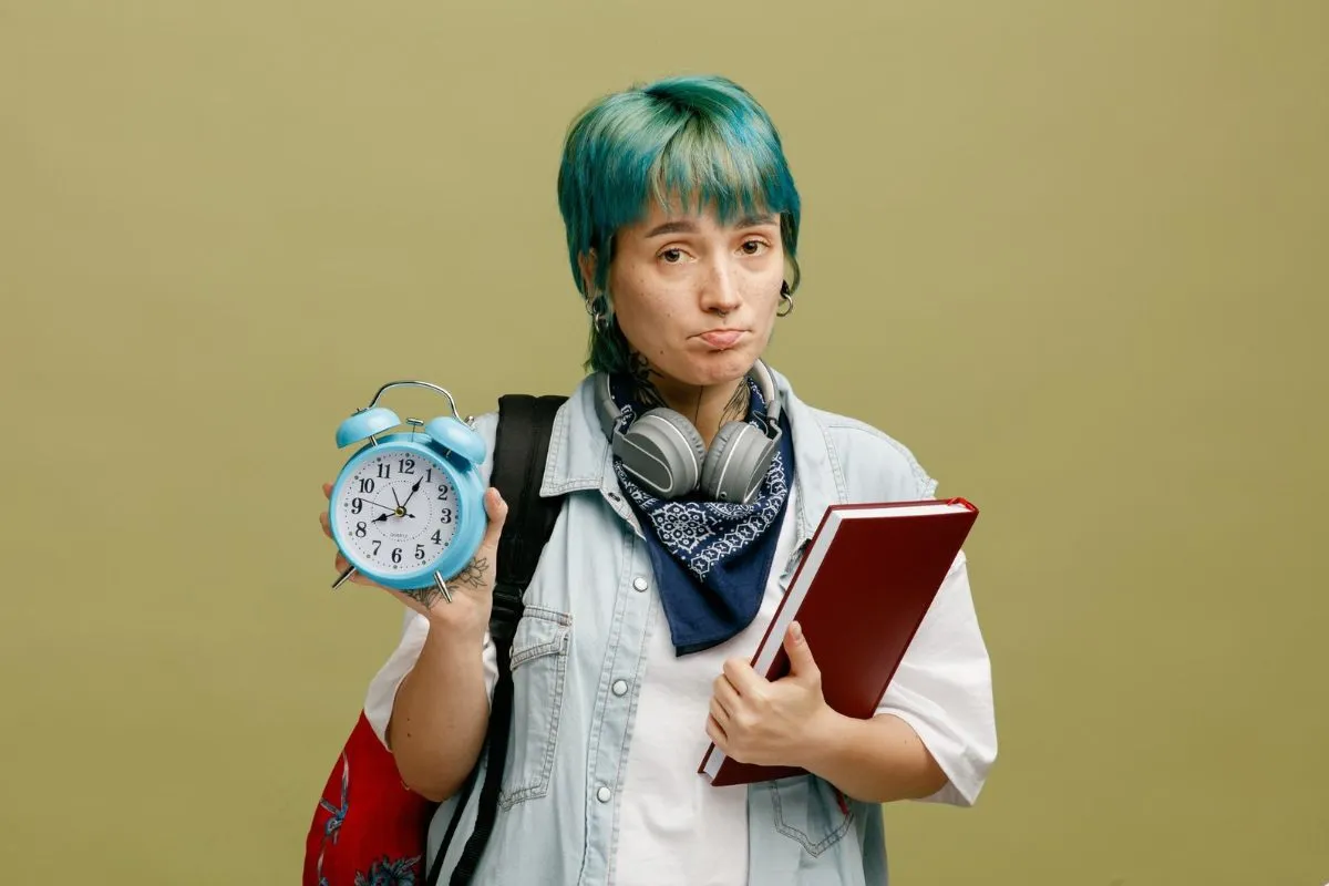 Mengapa Jumlah Teman Kuliah Berkurang di Semester Akhir? Ini Penjelasannya