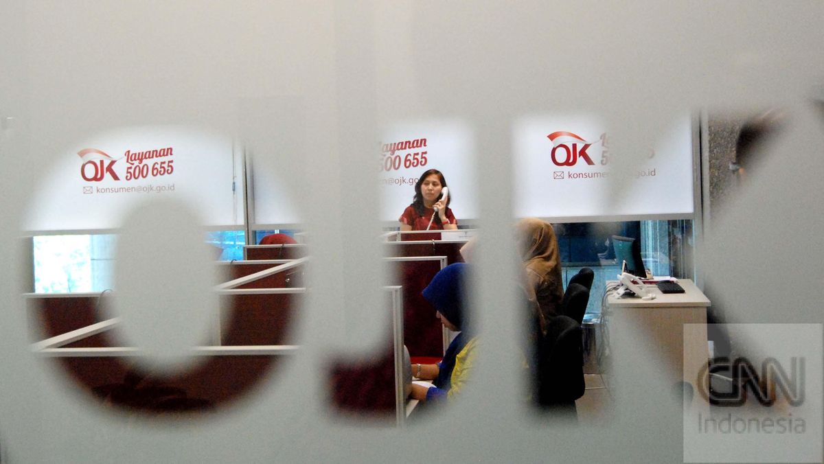OJK mencabut izin usaha 10 bank, termasuk PT BPR Syariah Hasanah Mandiri di Depok. Semua kegiatan operasional dihentikan efektif Juli 2026. (FOTO:CNN Indonesia/Adhi Wicaksono).
