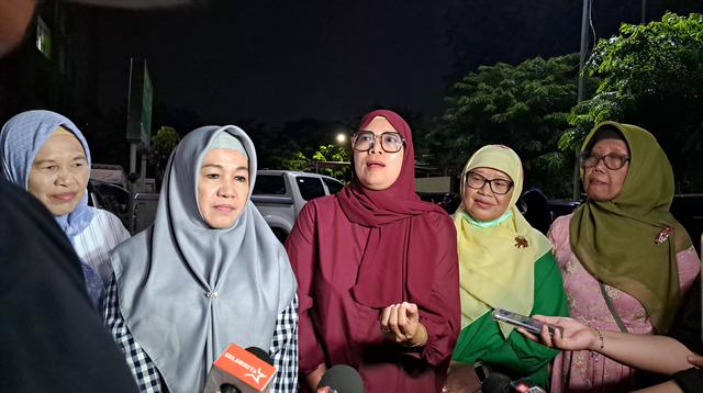 ---
Kecelakaan Kereta di Bekasi Timur, Sausan Terbangun di Rak Kabin

---