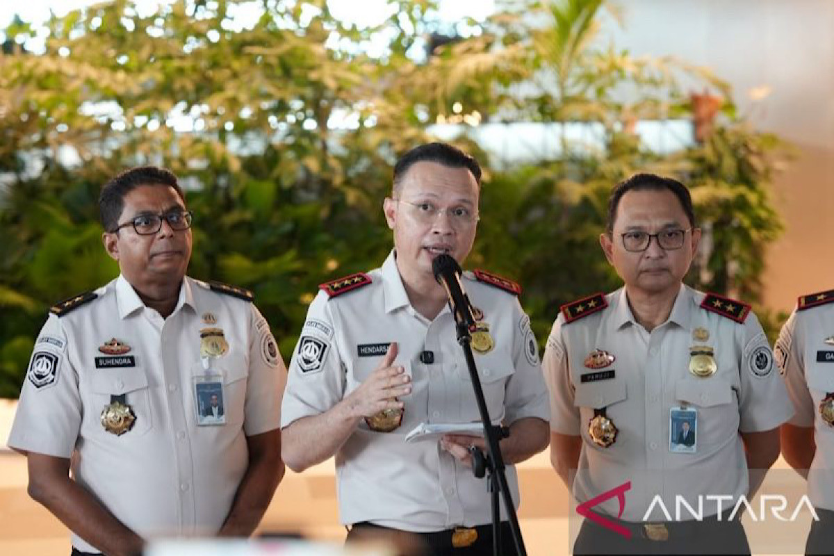 Imigrasi Indonesia Menolak Permohonan Visa Israel Houghton