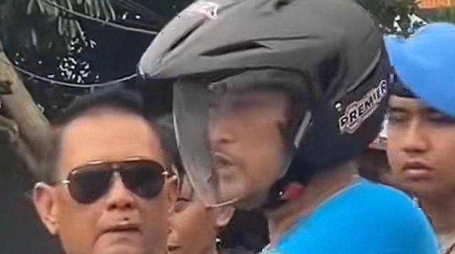 ---
Mantan Polisi Terlibat Peredaran Narkoba dari Lapas, Tembak Mati Siswa SMKN 4 Semarang

---