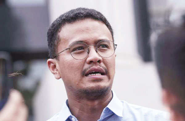 Perdebatan Ijazah Gibran: Faldo Maldini dan Guntur Romli Beradu Argumen