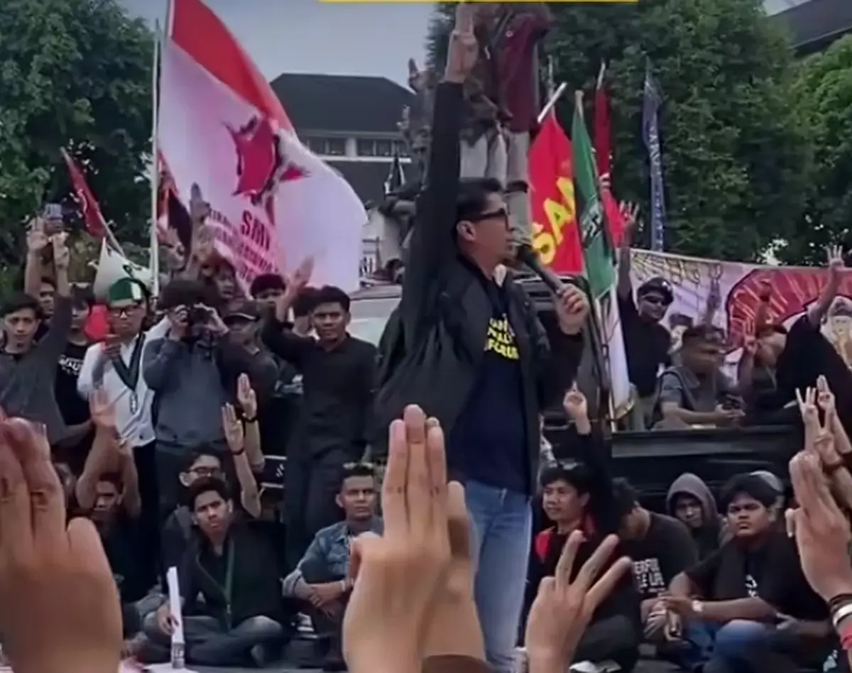 Prof Zainal Arifin Mochtar saat berorasi di depan mahasiswa.