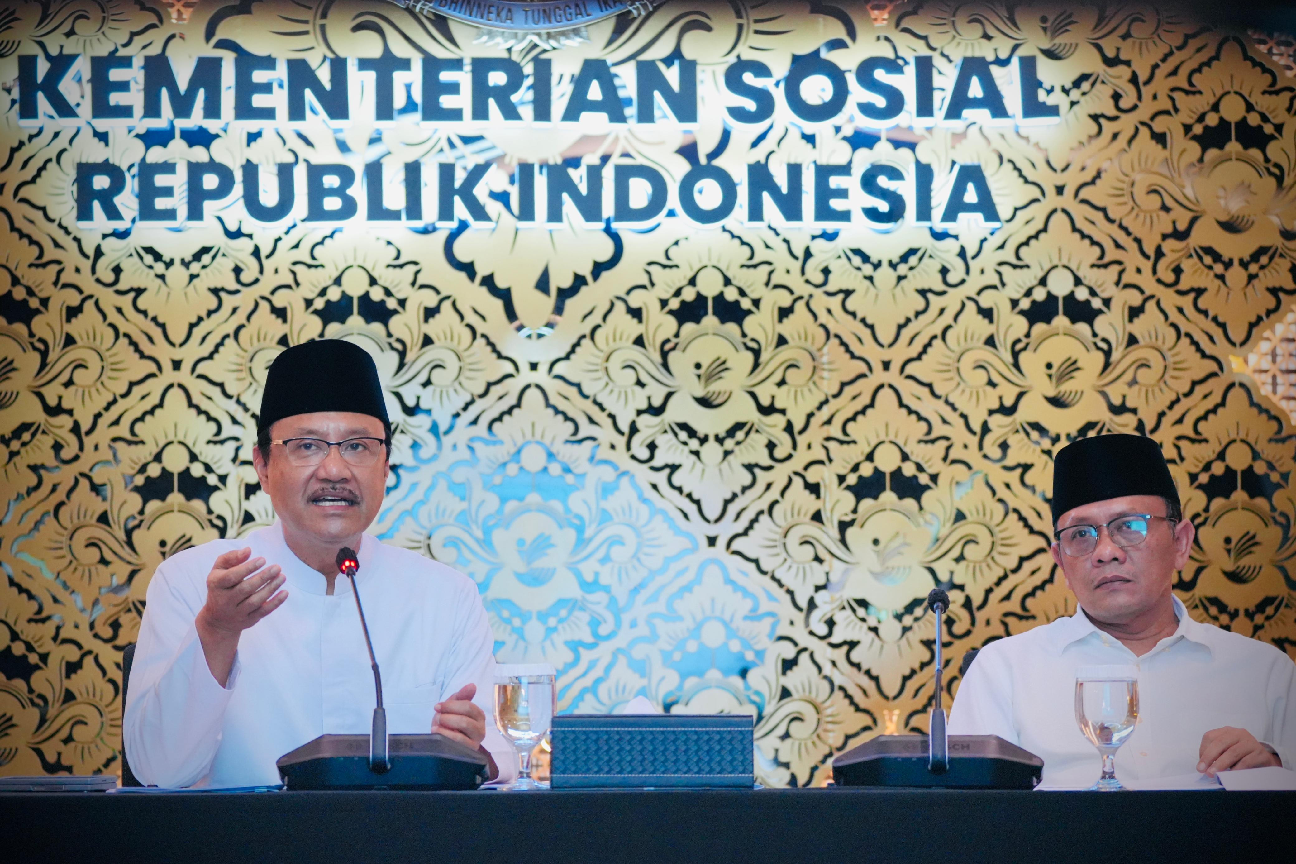 Gus Ipul Menargetkan 48 Juta Keluarga Terdaftar dalam Sistem Perlinsos Digital hingga Akhir 2026