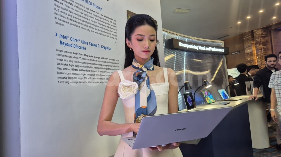 ASUS Luncurkan ExpertBook Ultra, Laptop AI Ringan dengan Prosesor Terbaru