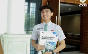 Prestasi Gemilang Ahmad Deedat: Siswa Banjarmasin Dapatkan Golden Ticket UNAIR 2026