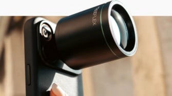 ---
Aksesori Telefoto 600 mm untuk HP Flagship Samsung dan iPhone, Menawarkan Zoom 25X

---