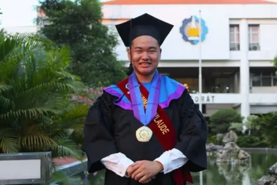 Dua Mahasiswa ITS Mengukir Prestasi Sebagai Wisudawan Terbaik dengan IPK Hampir Sempurna