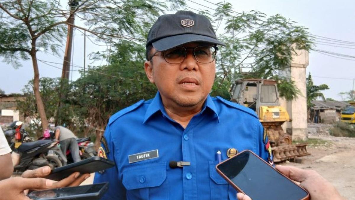 Kebakaran TPA Jatiwaringin: 15 Warga Terpaksa Diungsikan