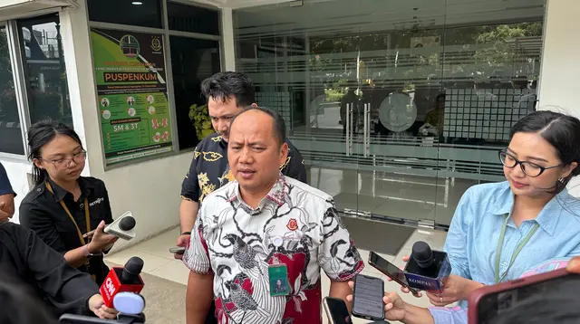 ---
Kejagung Menyampaikan Pernyataan Terkait Penggeledahan yang Dilakukan Polisi
---