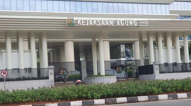 ---
Kejagung Ungkap Setoran Bulanan Samin Tan kepada Rangga Ilung untuk Izin Berlayar

---
