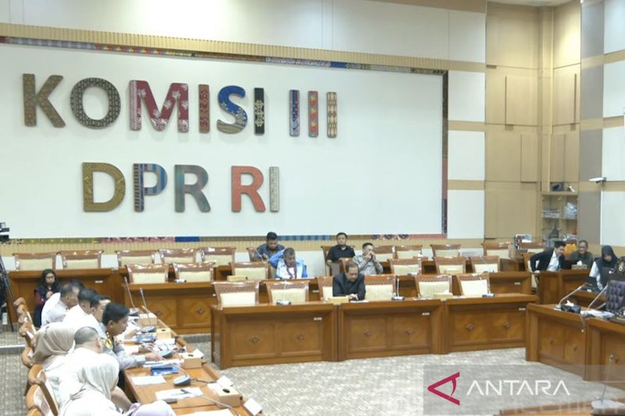 ---
DPR Mendesak Kolaborasi Antara Polri dan Imigrasi untuk Atasi Sindikat TPPO

---