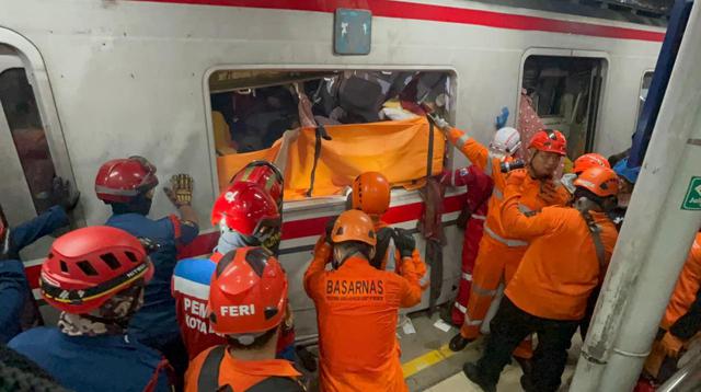 ---
Korban Kecelakaan Kereta di Bekasi Timur Meningkat Menjadi 4 Orang Tewas

---
