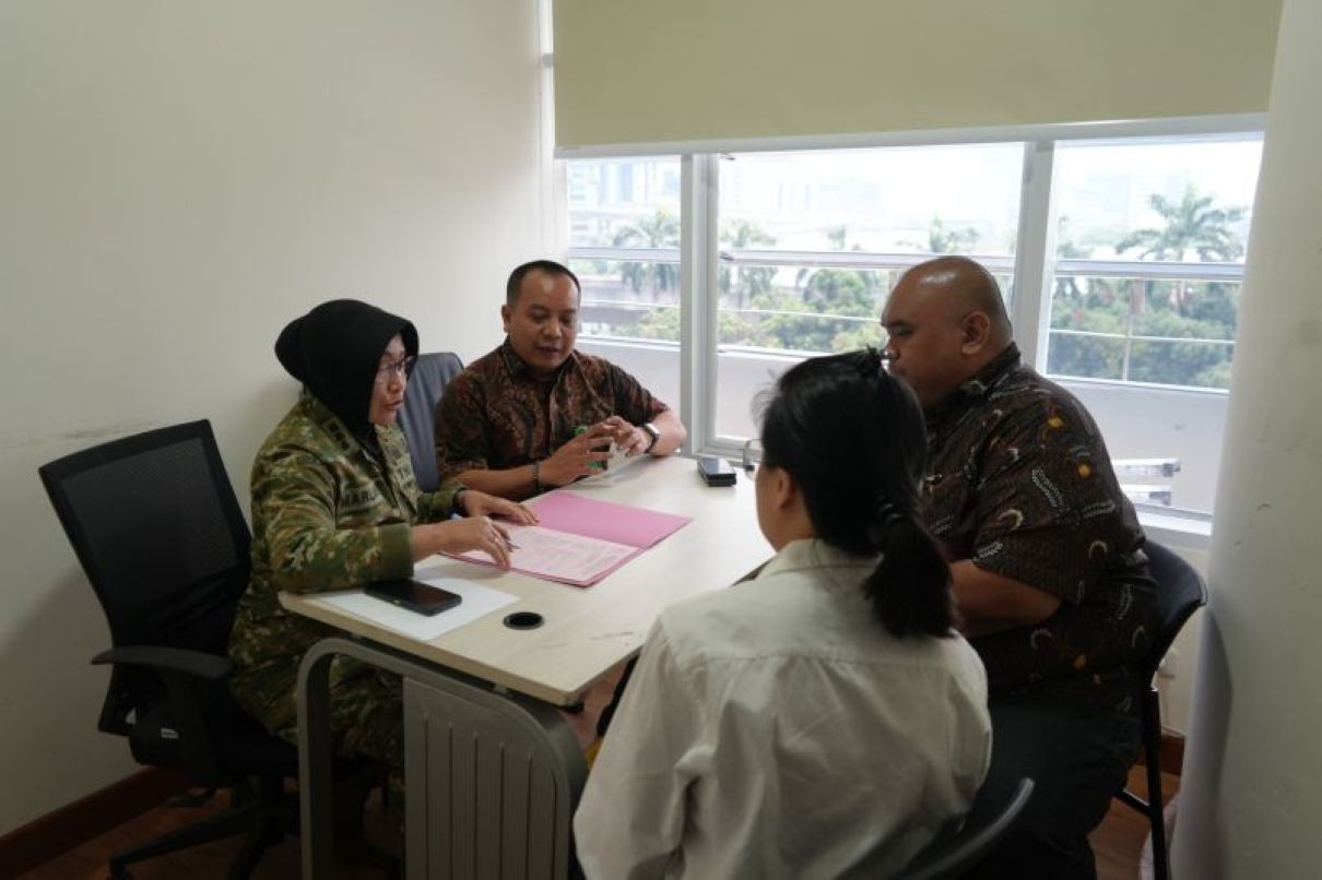 Lima Tersangka Kasus Korupsi Pengadaan Motor Listrik Dikirim ke Jaksa Penuntut Umum