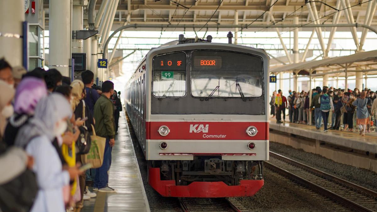---
KRL Rangkasbitung Kembali Beroperasi Setelah Genangan, Kecepatan Dibatasi

---