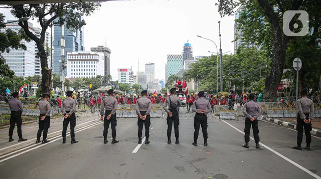 Ratusan Polisi Disiagakan di Jakarta Menyusul Aksi Demonstrasi Hari Ini