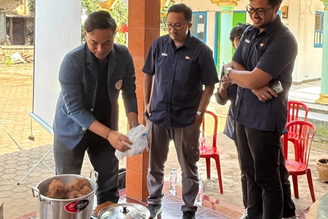 Mahasiswa UNAIR Kembangkan Teh Herbal dari Rambut Jagung dengan Nilai Ekonomi Tinggi