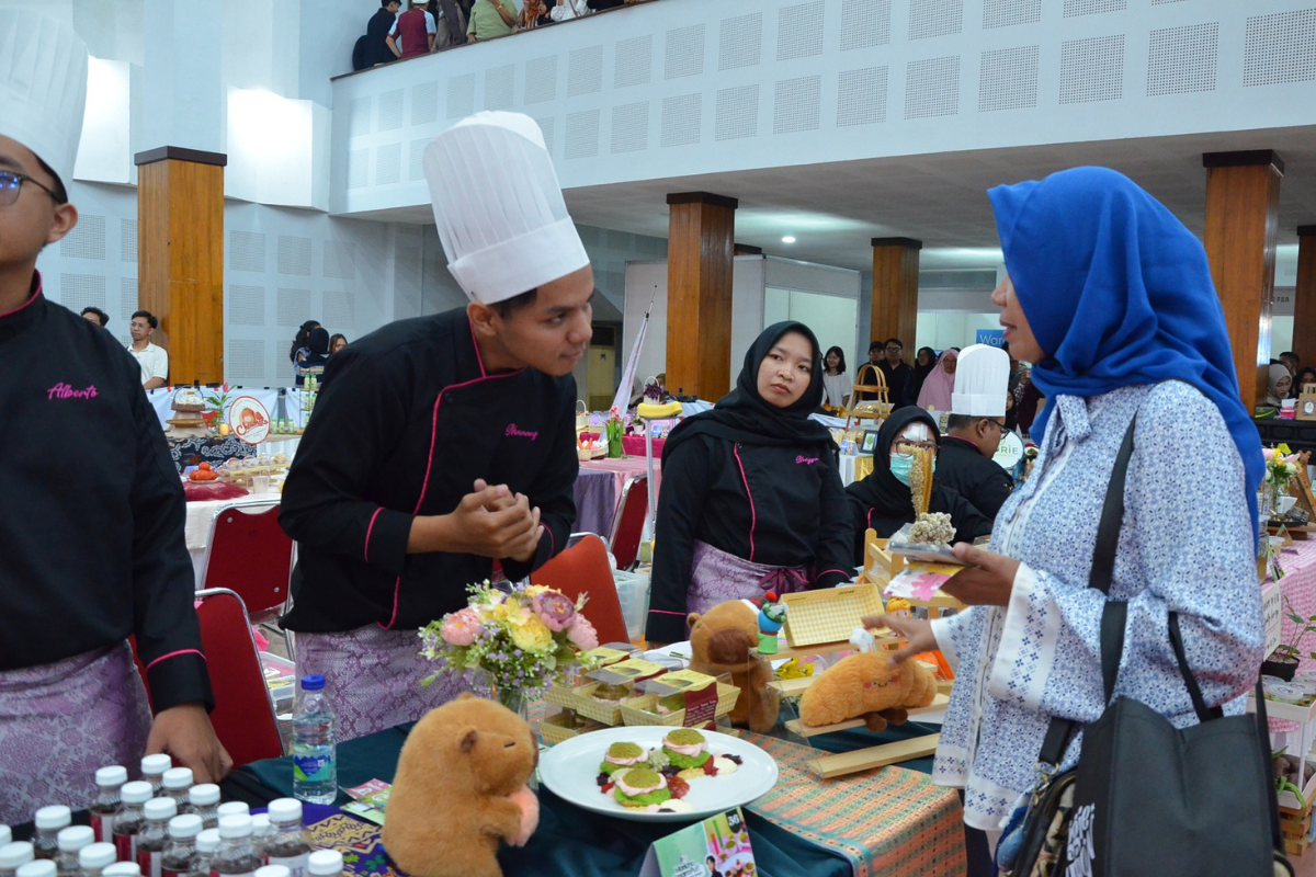 Inovasi Kuliner Sayuran Mahasiswa UNY dalam Festival VeggieVolution 2026