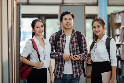 Strategi Efektif Membangun Jejaring Relasi Sejak Masa Kuliah untuk Mempercepat Kesempatan Kerja