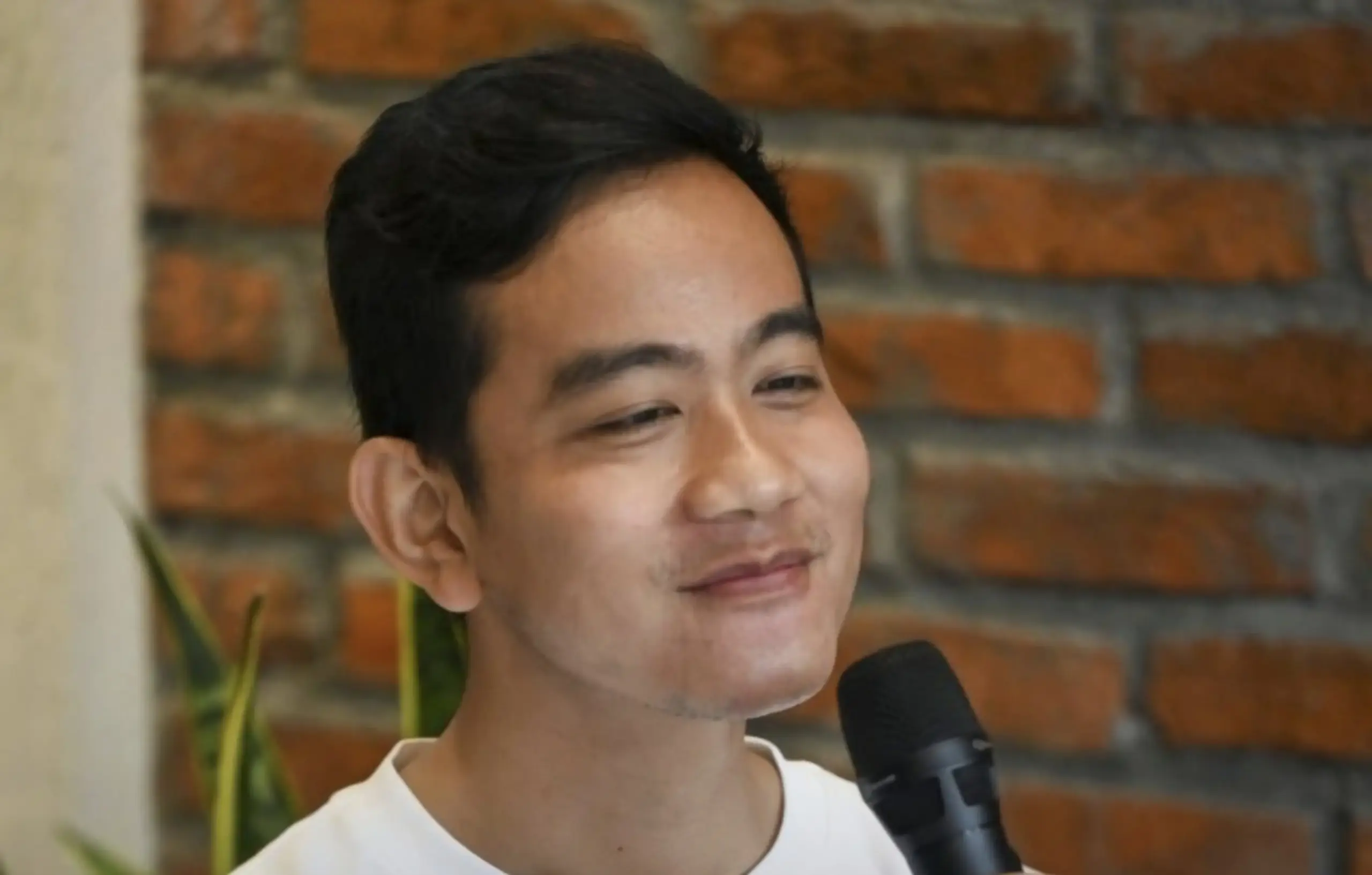 Generasi Muda Diberi Harapan: Budi Arie Soroti Potensi Gibran di Dunia Politik
