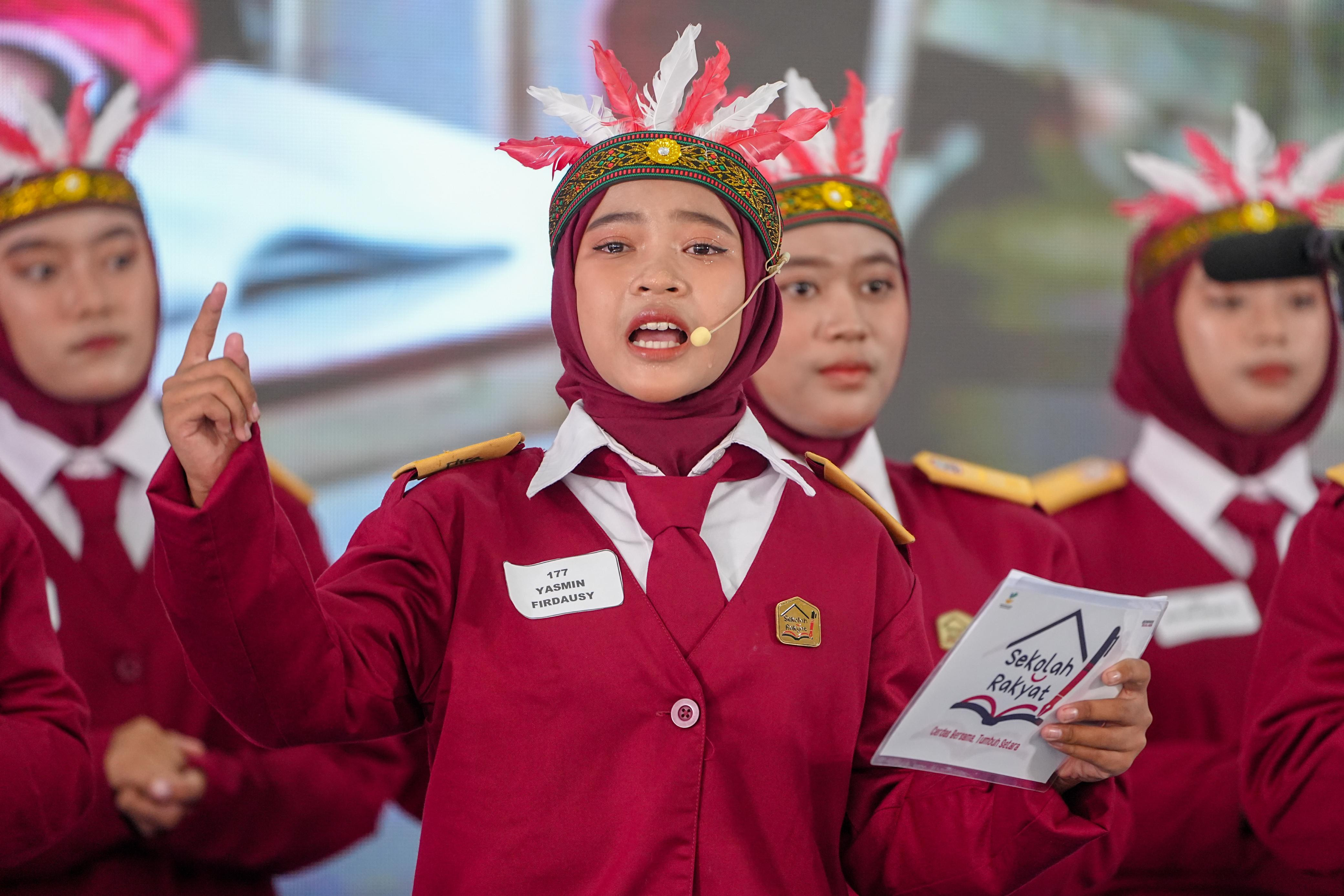 Momen Haru Siswa Sekolah Rakyat Saat Membaca Puisi di Hari Santri Nasional