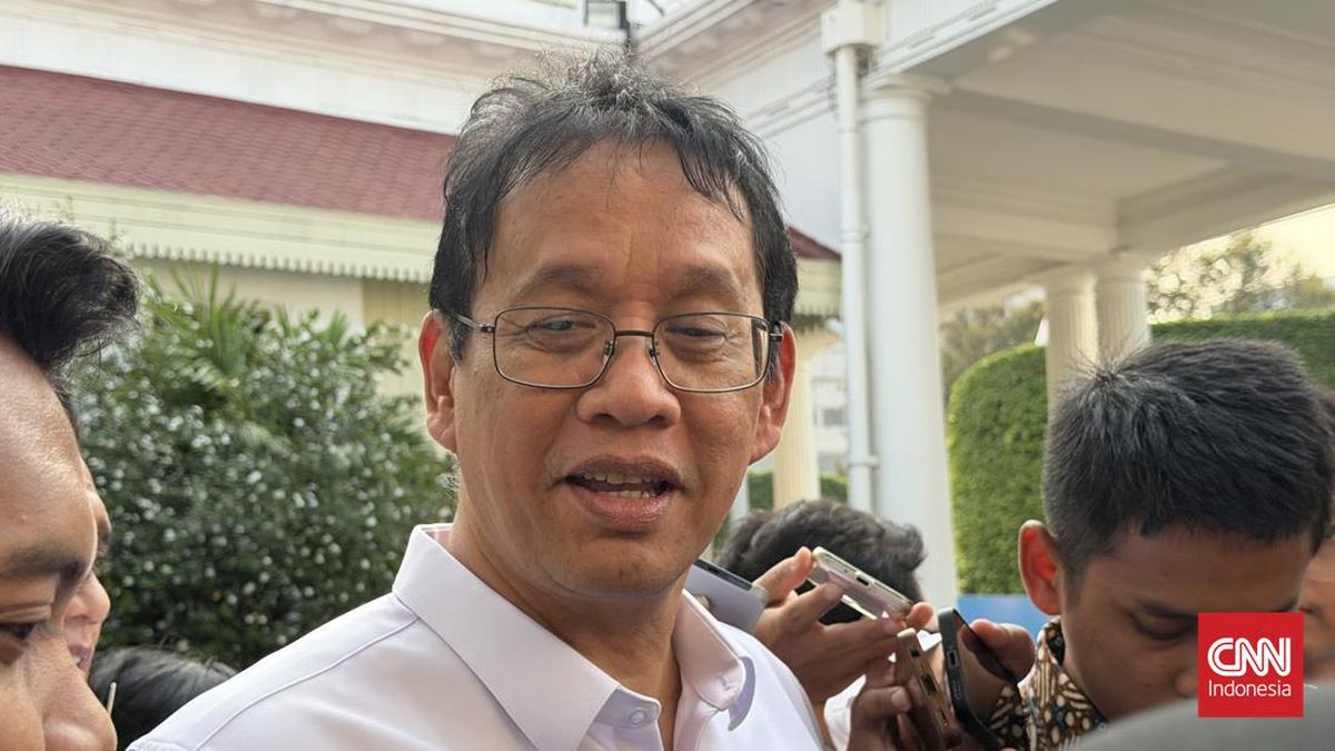 Menteri Keuangan Purbaya Yudhi Sadewa menanggapi isu pencalonannya sebagai Gubernur BI, menegaskan fokusnya tetap sebagai menteri dan mengikuti arahan Presiden. (FOTO:CNN Indonesia/Dela Naufalia).