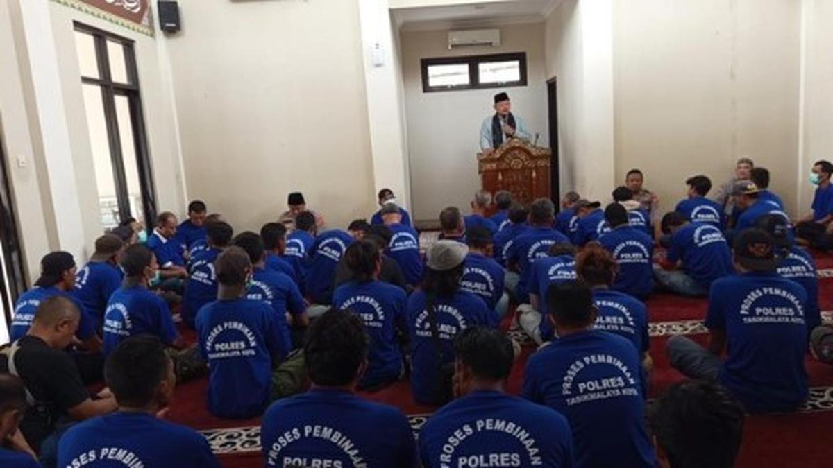 Operasi Penertiban Juru Parkir Ilegal di Jakarta Utara Berakhir di Panti Sosial