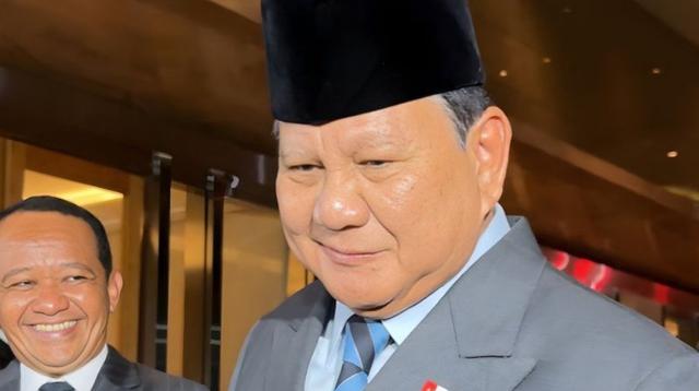 ---
Pernikahan El Rumi dan Syifa Hadju Dihadiri Pejabat Tinggi, Termasuk Presiden Prabowo

---