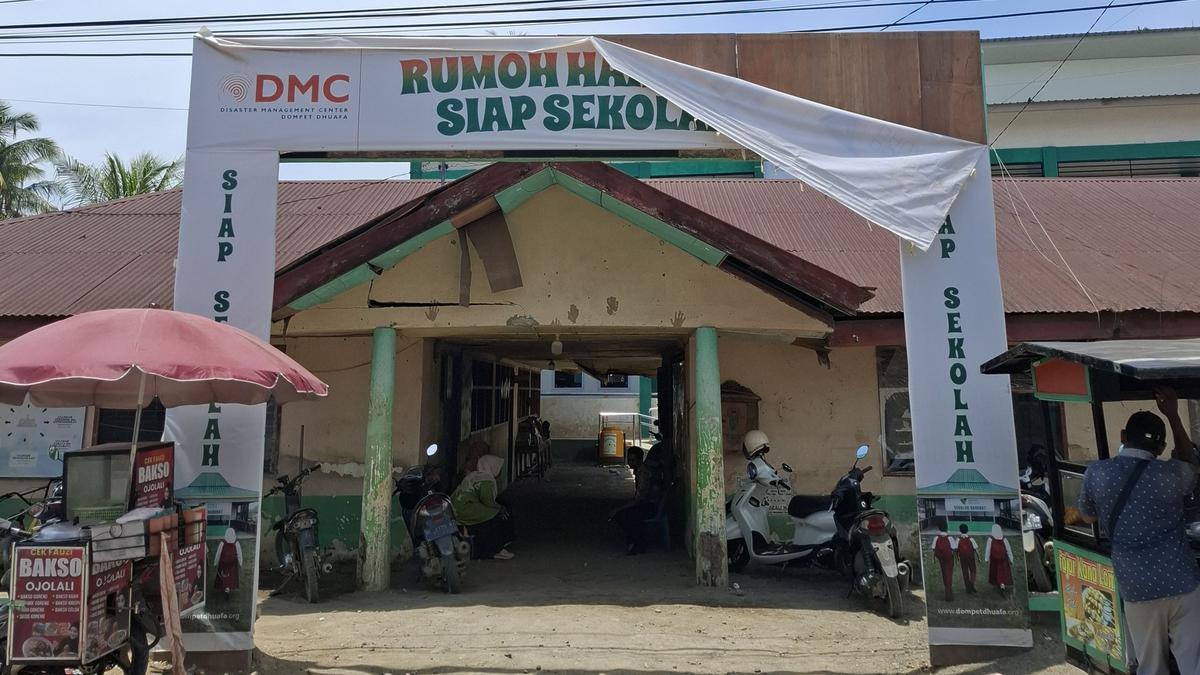 Semangat Belajar Anak-anak Pidie Jaya Pasca Banjir di Sekolah Darurat