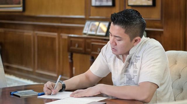 Seskab Teddy Pimpin Rapat Kritis Bersama Menteri Terkait Penyesuaian Energi dan Ekonomi