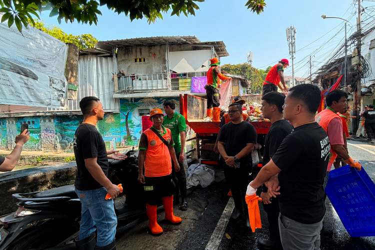 Anggota DPRD PAN Terjun Langsung Pelajari Pengelolaan Sampah Bersama Pasukan Oranye