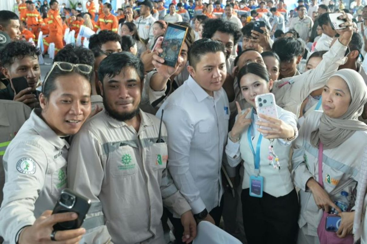 Momen Menegangkan Teddy Saat Nyaris Tertinggal Rombongan Presiden di Maluku Utara