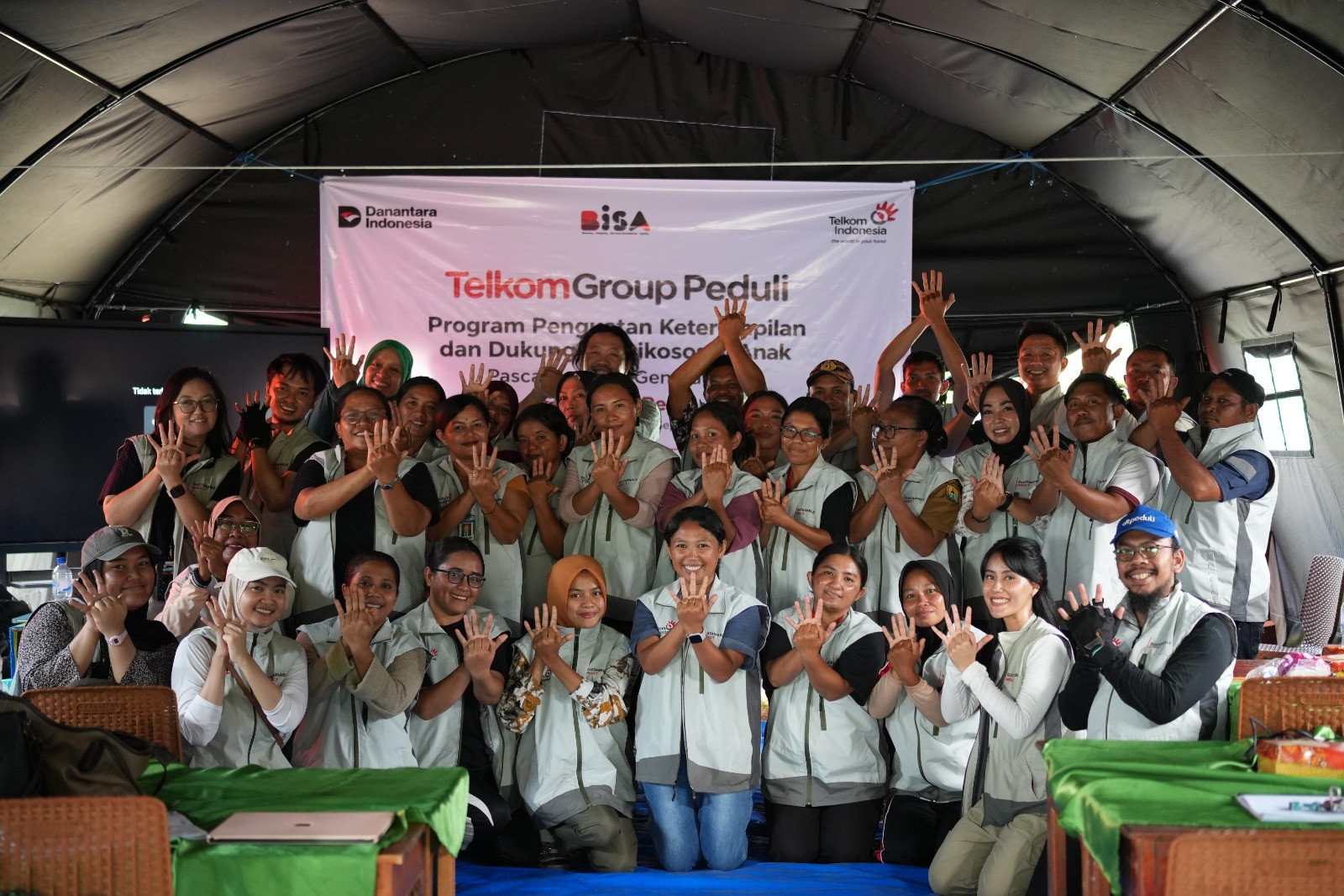 Telkom Dukung Pemulihan Pendidikan Pascagempa di Manggarai NTT