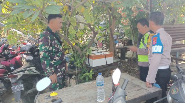 Warga Tangerang Digegerkan Temuan Kotak Misterius di Pinggir Jalan, Ternyata Ini Isinya
